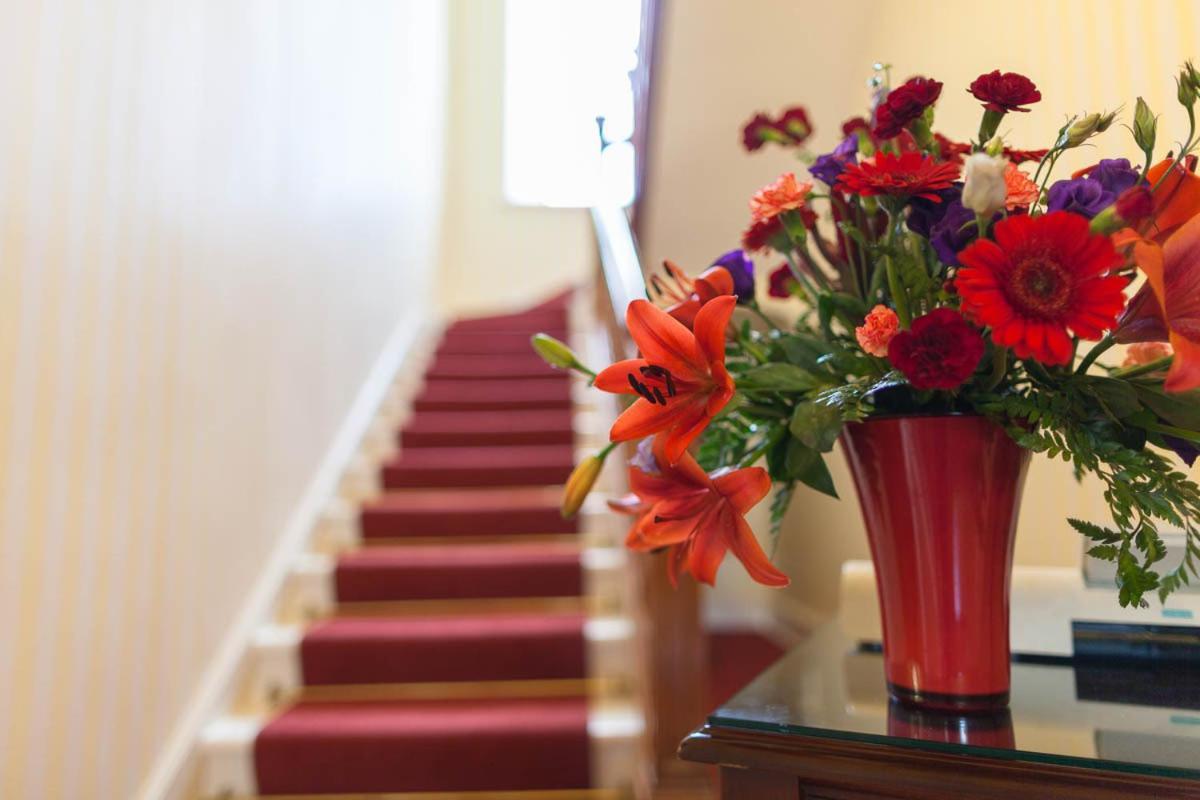 Woodland House Hotel ดัมฟรีส์ ภายนอก รูปภาพ