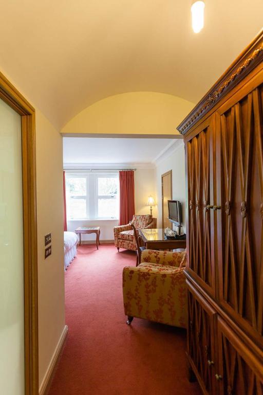 Woodland House Hotel ดัมฟรีส์ ภายนอก รูปภาพ